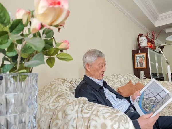 宝牛配 卢济威教授：中国现代城市设计创始者之一，静安寺广场、北外滩……都是他作品